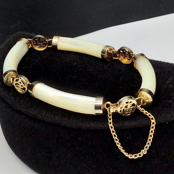 🌺Vintage Gold & Mother of Pearl Bracelet - Picture 9 of 15